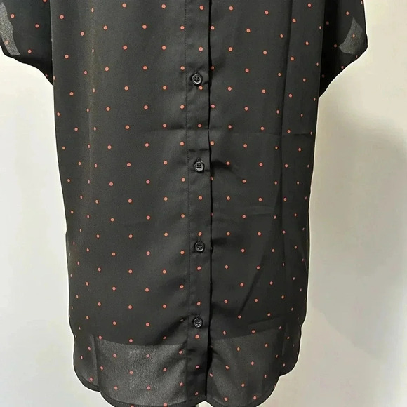 Cleo Short Sleeve Polka Dot Blouse - Picture 3 of 10